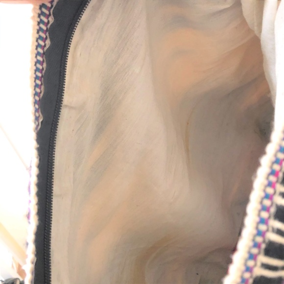 Handmade Crossbody Handbag Purse with Duck Design. - Picture 3 of 3